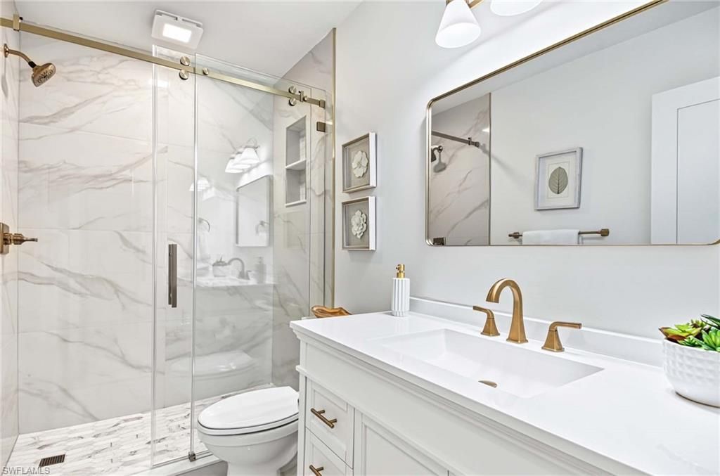 9 Pelican St E, Naples, FL 34113 Photo