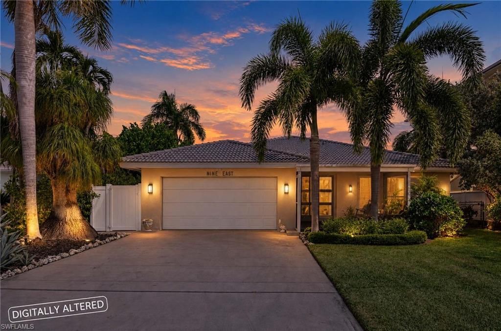 9 Pelican St E, Naples, FL 34113 Photo