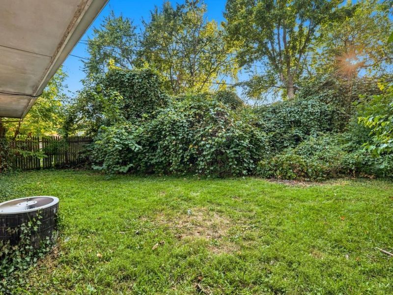 8769 Balboa Drive, Springfield Township, OH 45231 Photo 16