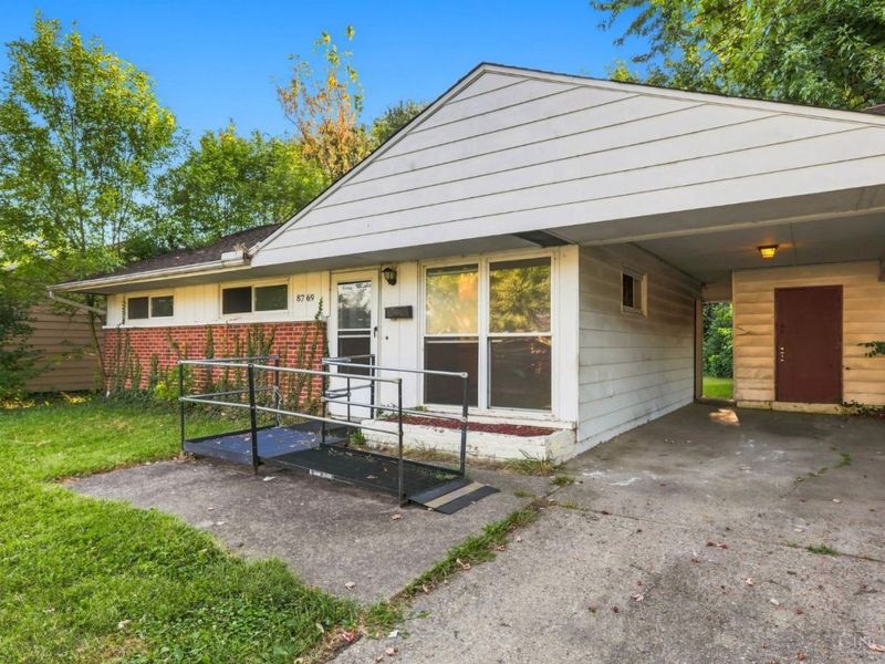 8769 Balboa Drive, Springfield Township, OH 45231 Photo 2