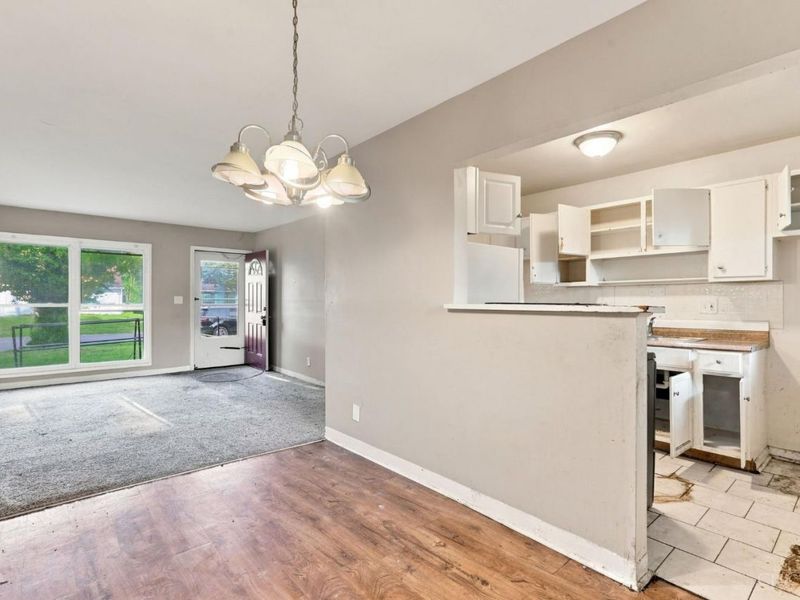 8769 Balboa Drive, Springfield Township, OH 45231 Photo 5