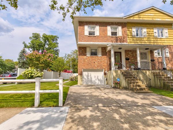 5703 Cloverdale Boulevard , Oakland Gardens, NY 11364