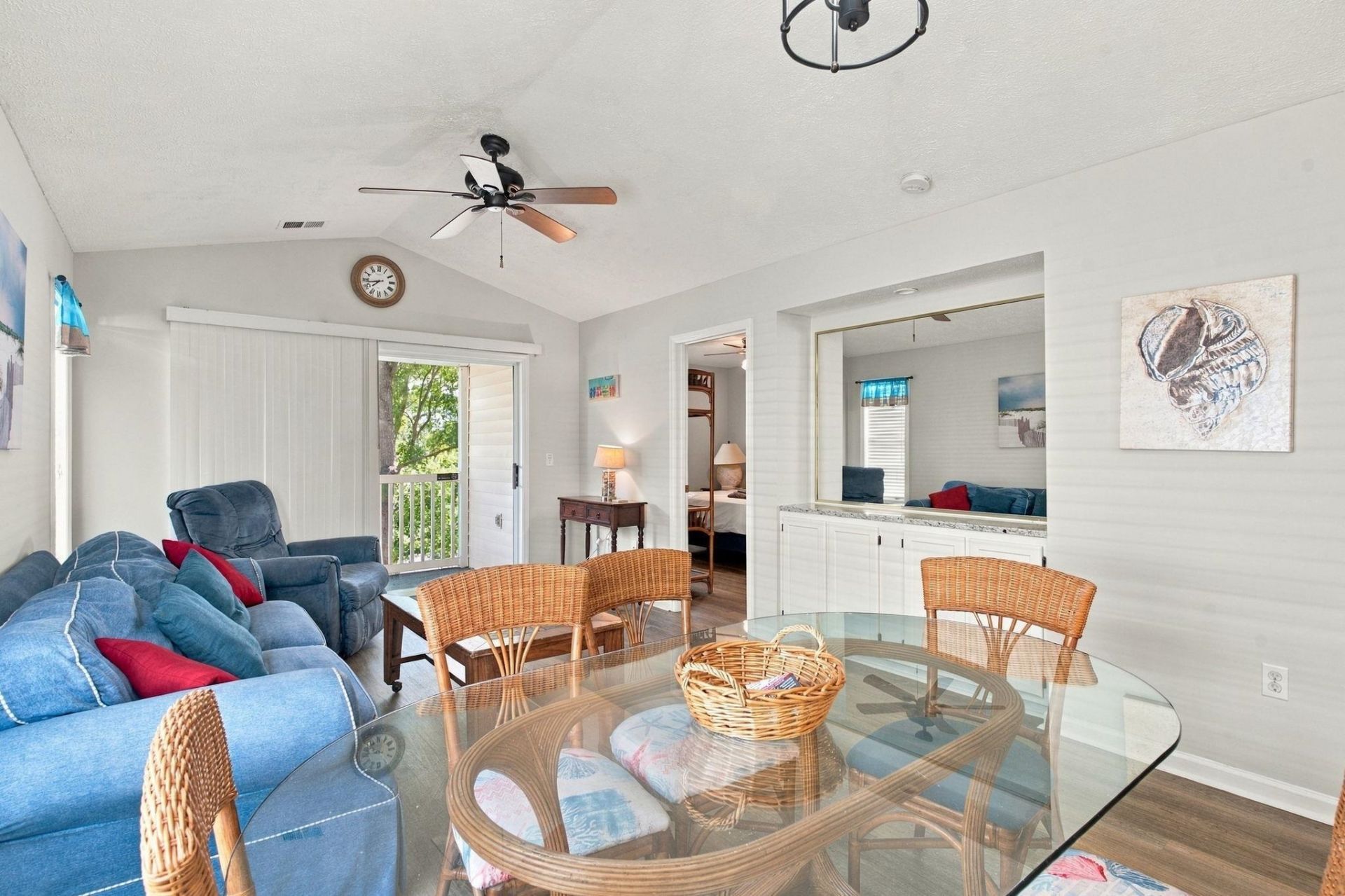 440 Red River Ct. Photo 13