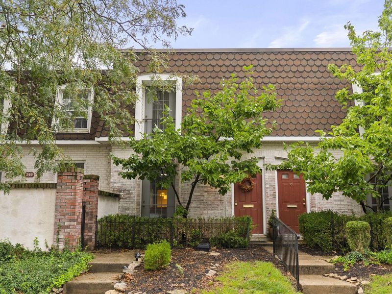 2866 Chateau Circle, Unit 97, Columbus, OH 43221 Photo 1