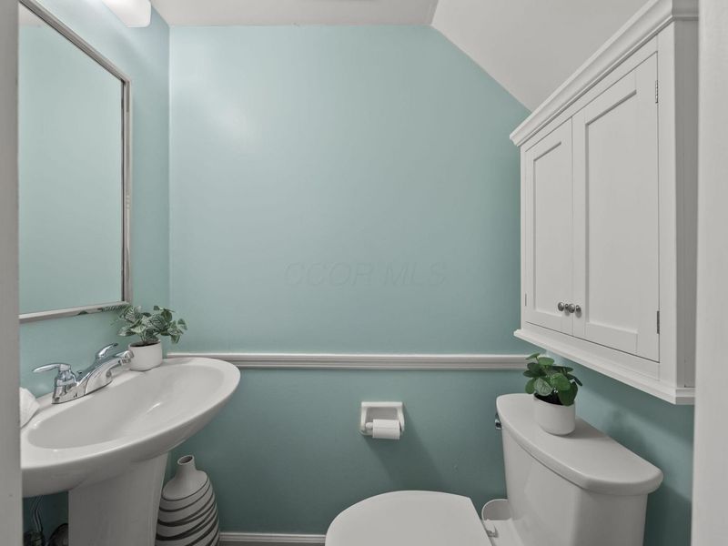2866 Chateau Circle, Unit 97, Columbus, OH 43221 Photo 23