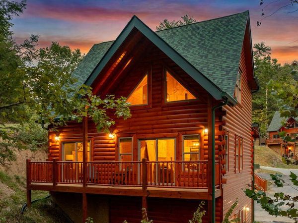 2106 Vly Crk Way, Pigeon Forge, TN 37862
