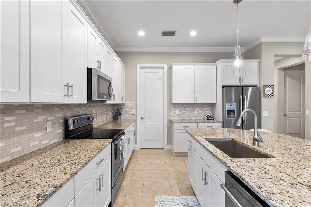 4631 Abaca Cir, Naples, FL 34119 Photo