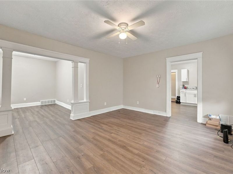 10816 Grandview Avenue, Cleveland, OH 44104 Photo 20