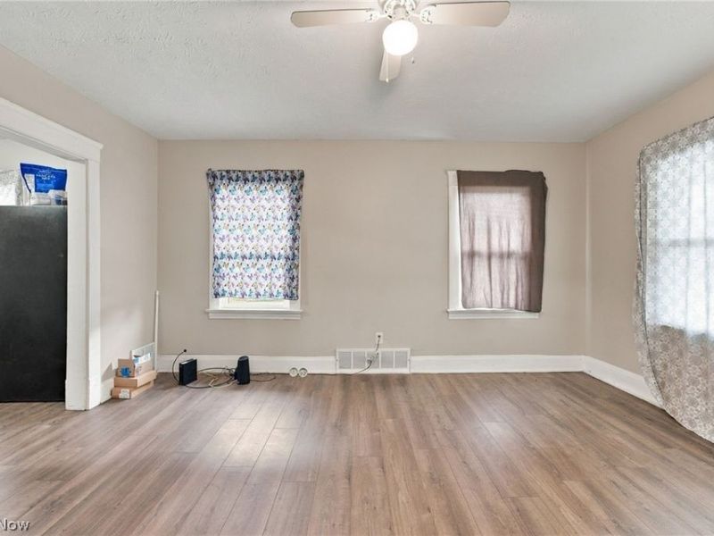 10816 Grandview Avenue, Cleveland, OH 44104 Photo 23