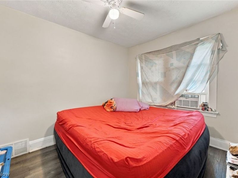 10816 Grandview Avenue, Cleveland, OH 44104 Photo 25