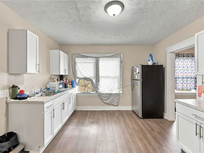 10816 Grandview Avenue, Cleveland, OH 44104 Photo 29