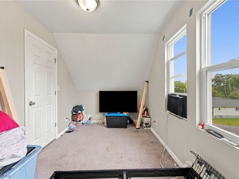 10816 Grandview Avenue, Cleveland, OH 44104 Photo 39