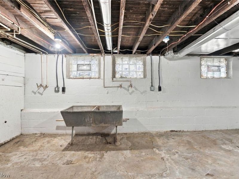 10816 Grandview Avenue, Cleveland, OH 44104 Photo 44