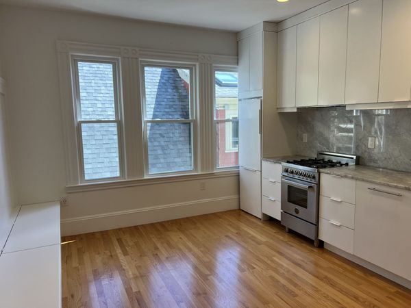 1657 Cambridge St, Unit 3, Cambridge, MA 02138