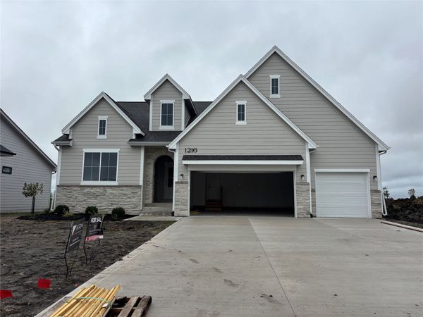 1216 SW 18th Court, Grimes, IA 50111