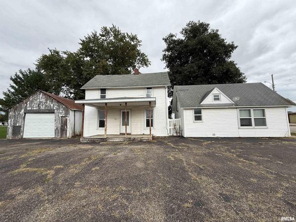 104 S MAIN Street, Smithfield, IL 61477