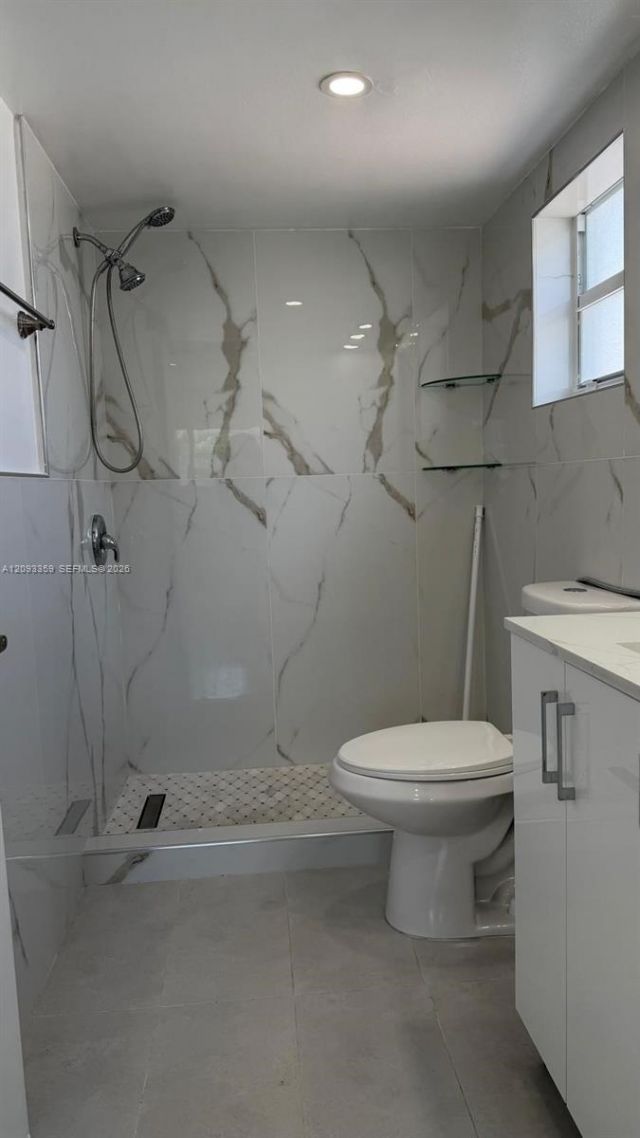 6965 Harding Ave , Unit 305, Miami Beach, FL 33141 Photo