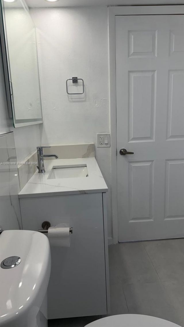6965 Harding Ave , Unit 305, Miami Beach, FL 33141 Photo