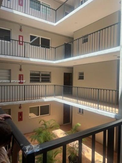 6965 Harding Ave , Unit 305, Miami Beach, FL 33141 Photo