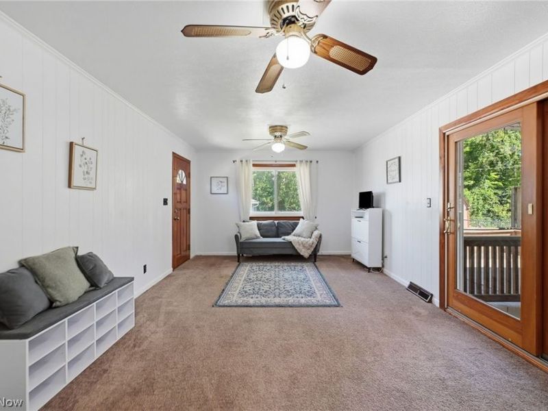 21810 Forestview Circle, Brook Park, OH 44142 Photo 8