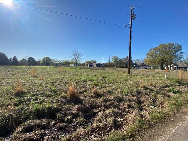 421 Kelly Lane, Seven Points, TX 75143