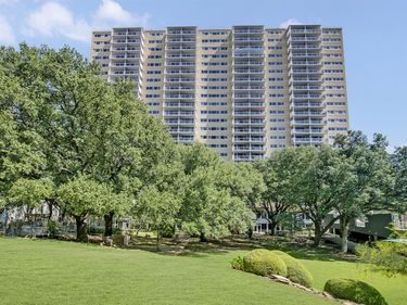 3883 Turtle Creek Boulevard, Unit 1717, Dallas, TX 75219
