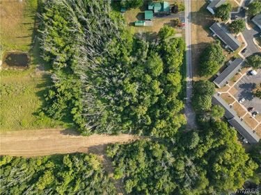 Brown Avenue , Medina, NY 14103