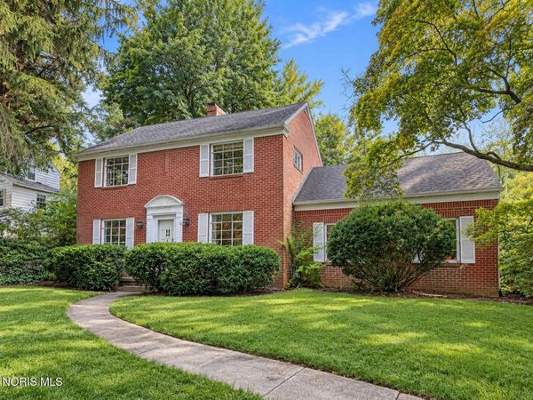 2239 Dundas Road, Ottawa Hills, OH 43606