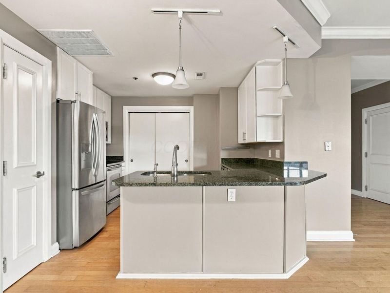 196 S Grant Avenue, Unit 507, Columbus, OH 43215 Photo 12