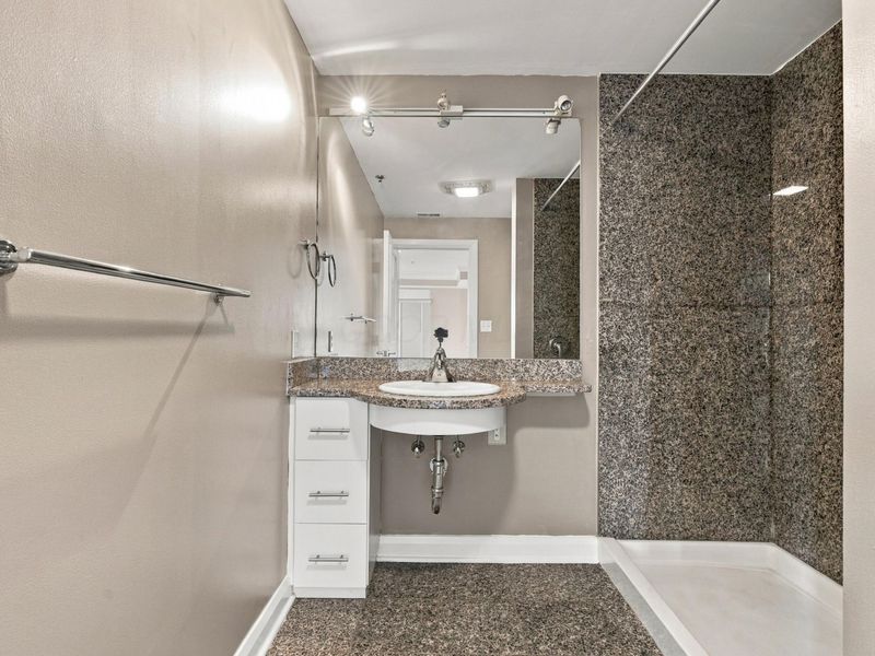 196 S Grant Avenue, Unit 507, Columbus, OH 43215 Photo 31
