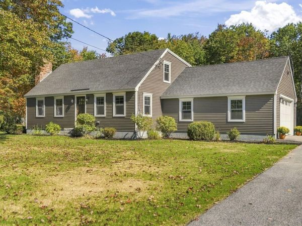 1284 New County Road , Dayton, ME 04005