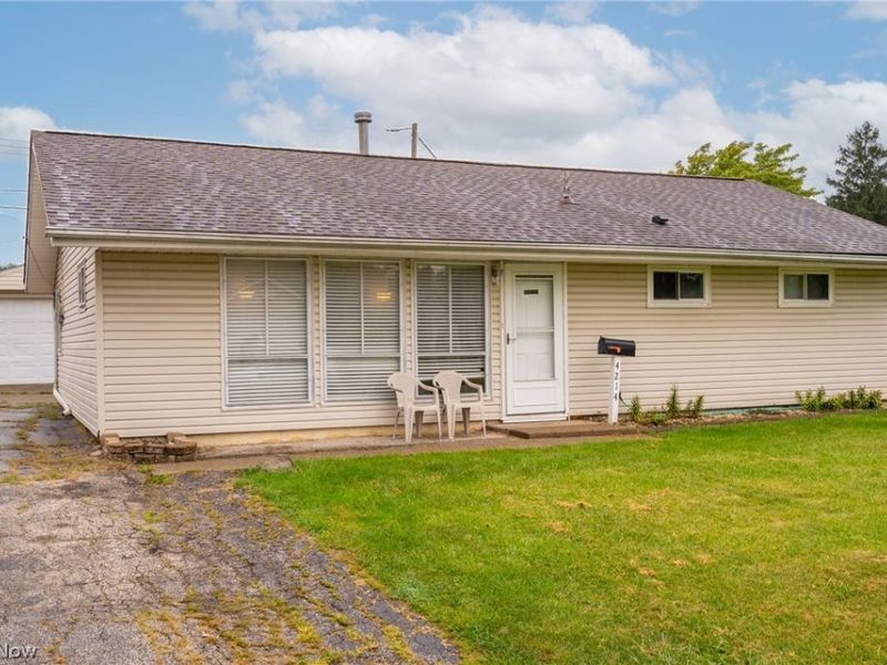 4214 Meadow Lane, Lorain, OH 44055 Photo 1