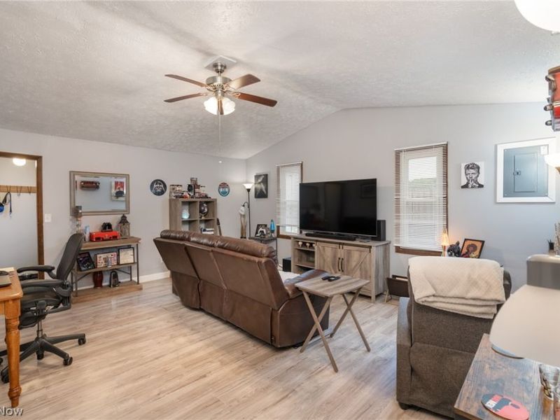 4214 Meadow Lane, Lorain, OH 44055 Photo 13
