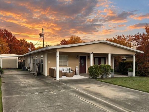 421 CRANBERRY Drive , Terrytown, LA 70056