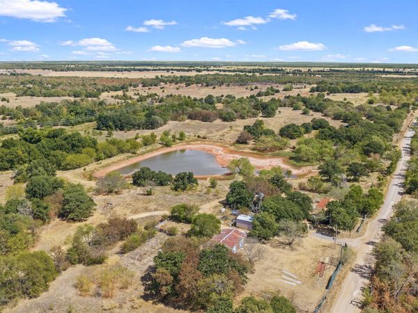 346 Fir Road , Healdton, OK 73438