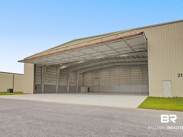 3090 Airport Drive, Unit 31, Gulf Shores, AL 36542
