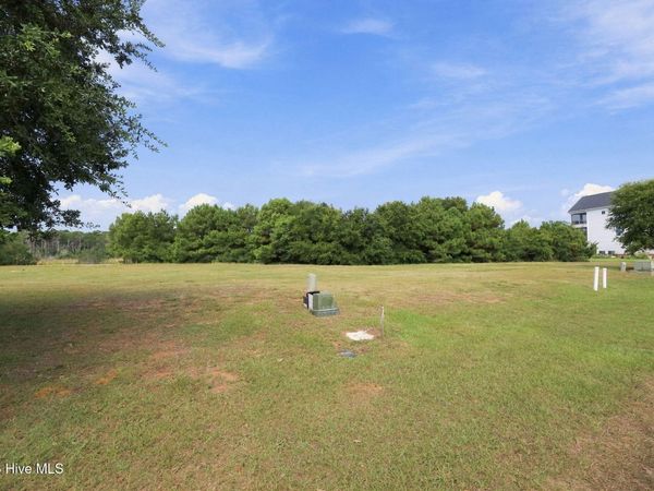 617 Cannonsgate Drive , Newport, NC 28570