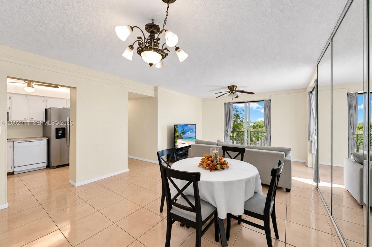 919 Hillcrest Dr , Unit 401, Hollywood, FL 33021 Photo