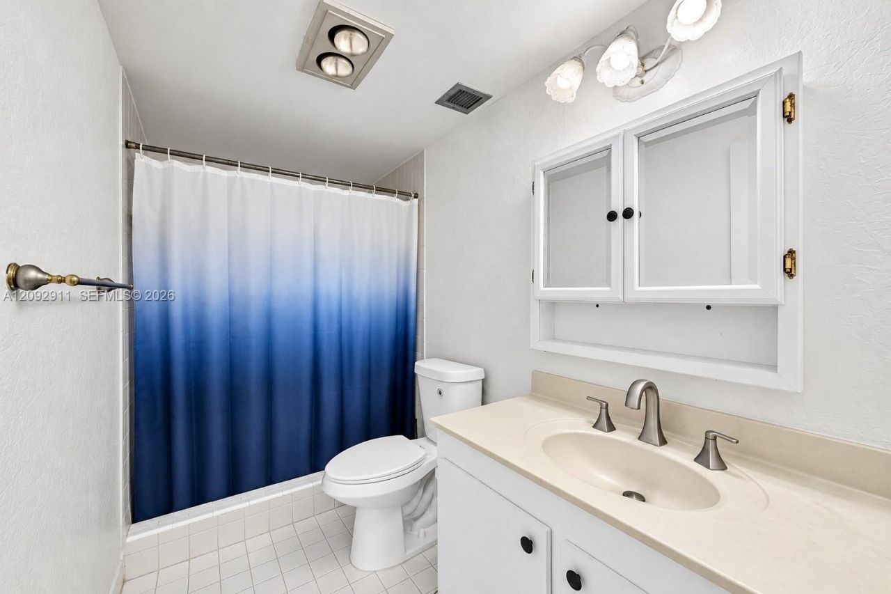 919 Hillcrest Dr , Unit 401, Hollywood, FL 33021 Photo