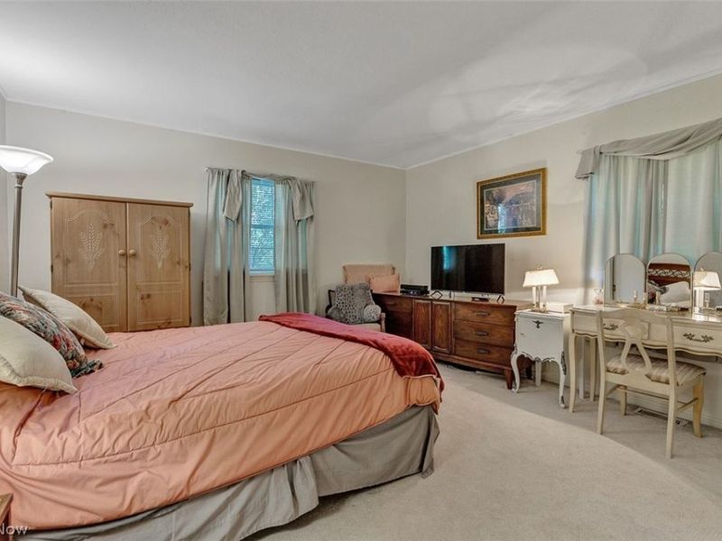 6985 Carriage Hill Drive, Unit 103, Brecksville, OH 44141 Photo 17