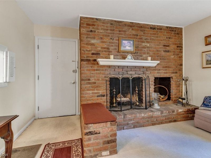 6985 Carriage Hill Drive, Unit 103, Brecksville, OH 44141 Photo 7