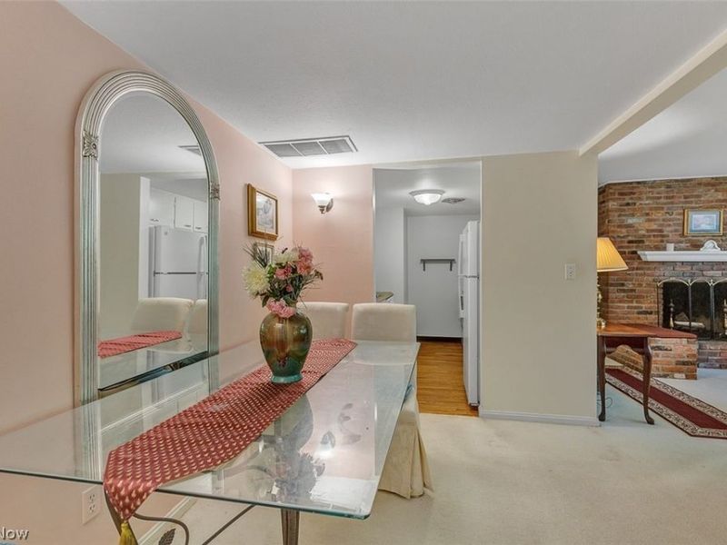 6985 Carriage Hill Drive, Unit 103, Brecksville, OH 44141 Photo 9