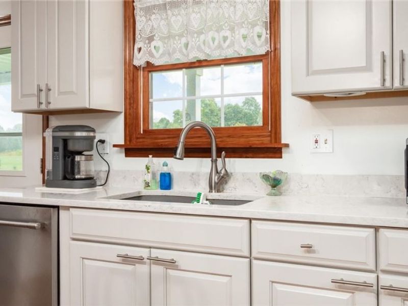 70380 Norwalk Road, Kimbolton, OH 43749 Photo 5
