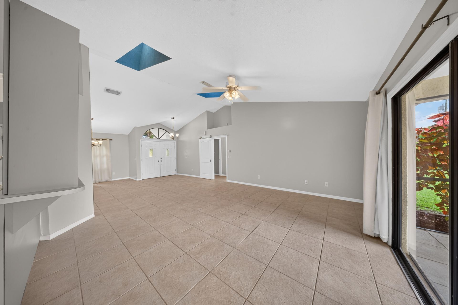 1957 SE Dranson Circle, Port Saint Lucie, FL 34952 Photo