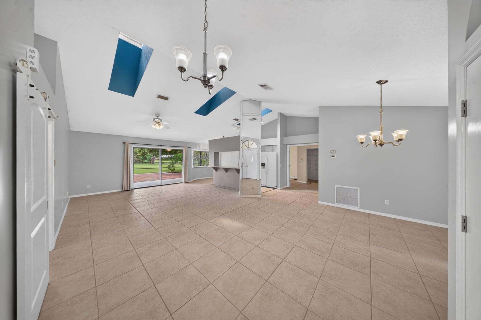 1957 SE Dranson Circle, Port Saint Lucie, FL 34952 Photo