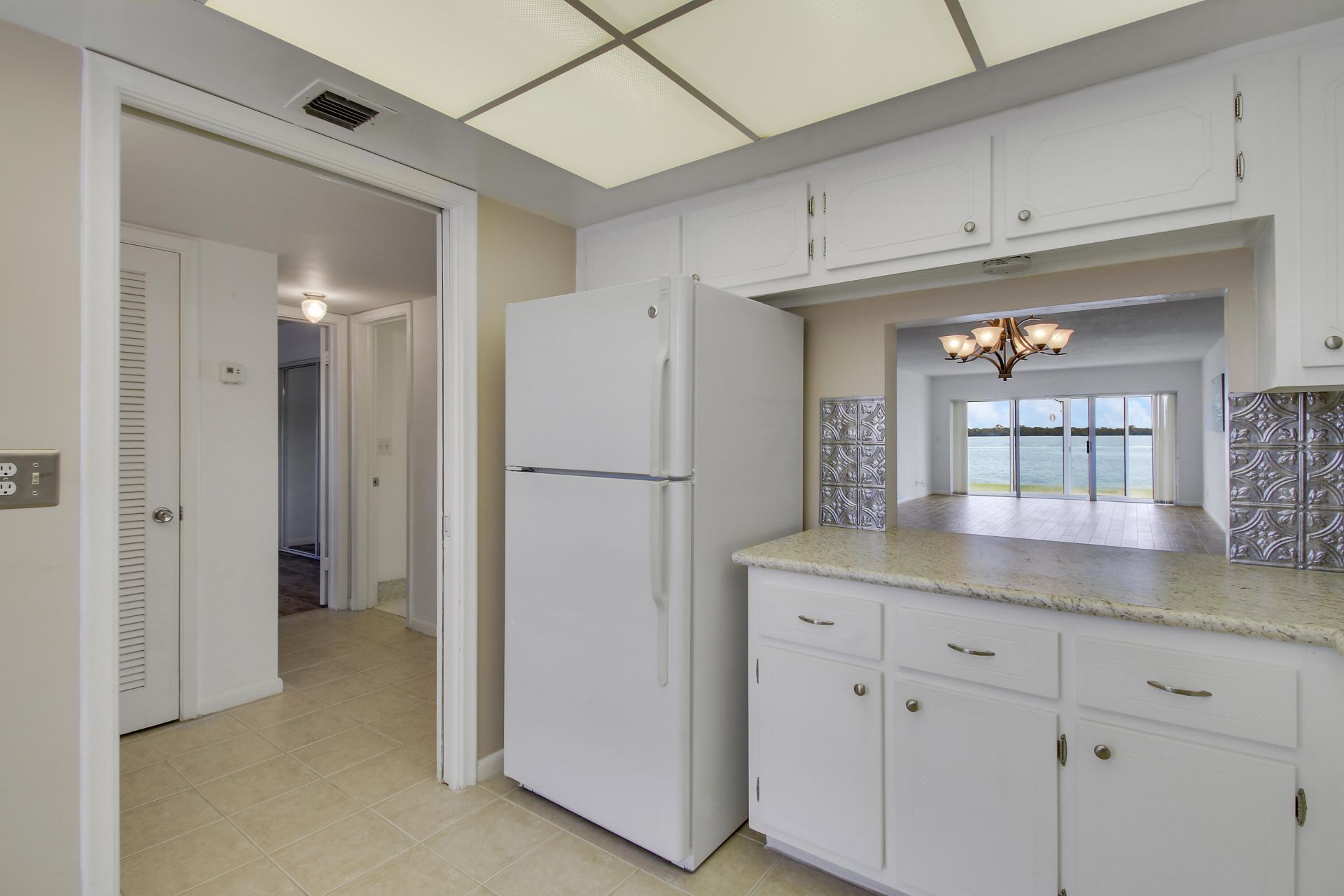 60 Yacht Club Drive, Unit 103, North Palm Beach, FL 33408 Photo