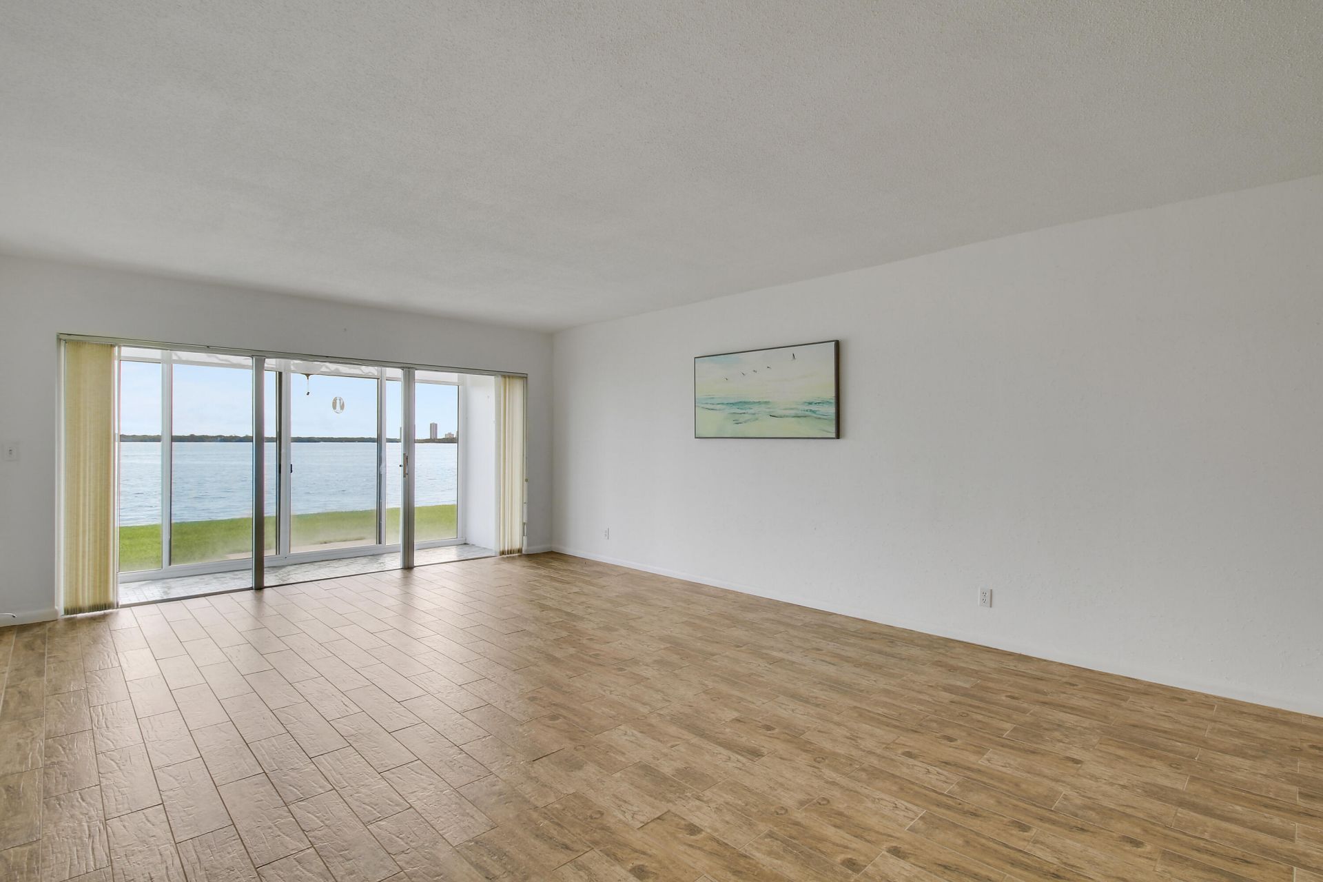 60 Yacht Club Drive, Unit 103, North Palm Beach, FL 33408 Photo