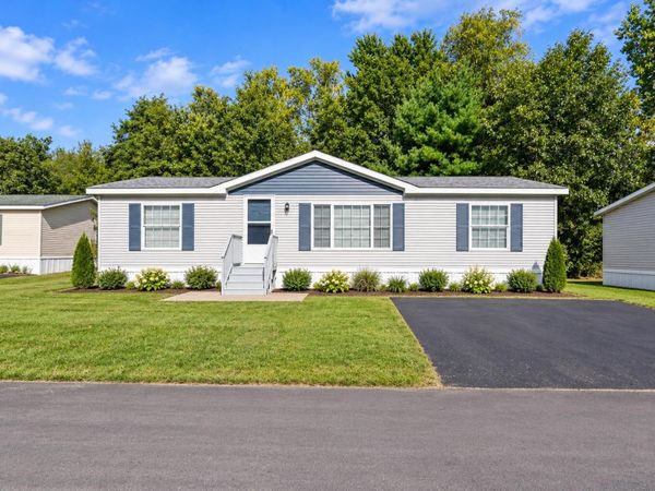 517 E Rainbow Road, Newaygo, MI 49337