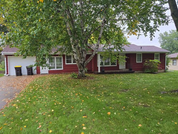 820 6th Street, Windom, MN 56101
