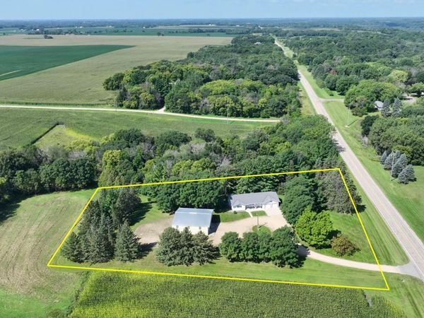 58691 185th Street , Mankato, MN 56001